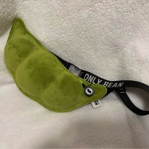 Pea-Shaped Crossbody Bag